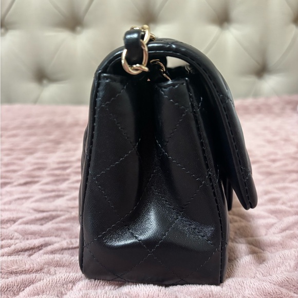 **SOLD** Chanel Square Mini - Picture 4 of 9